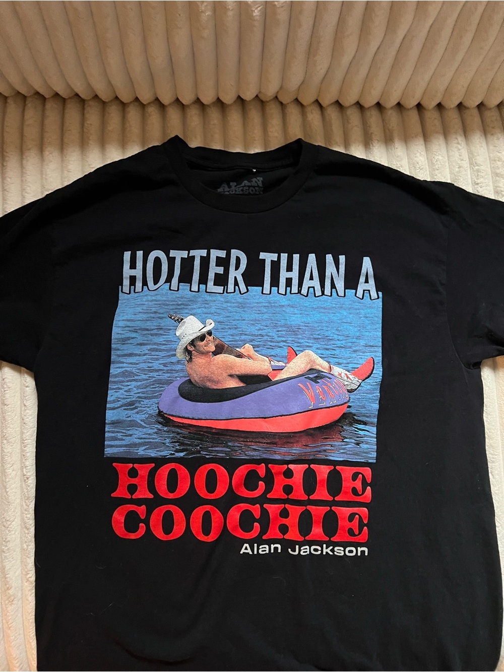 Spencer's Black 'Hotter Than A Hoochie Coochie' Alan Jackson Graphic Tee
